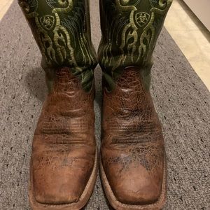 Ariat square toe cowboy boots